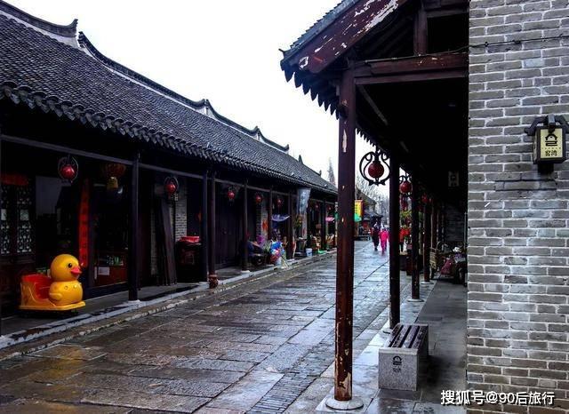 食物中毒,餐厅、供货方谁该担责?律师解答